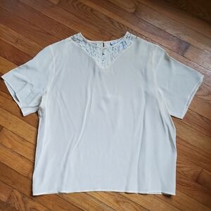 Vintage 100%‎ silk top lace neckline tagged size medium